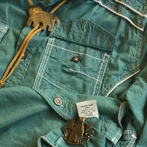 🌵 Buckle BKE ‘Standard Fit’ Turquoise White Trim Metal Buttons Long Sleeve - Picture 4 of 5